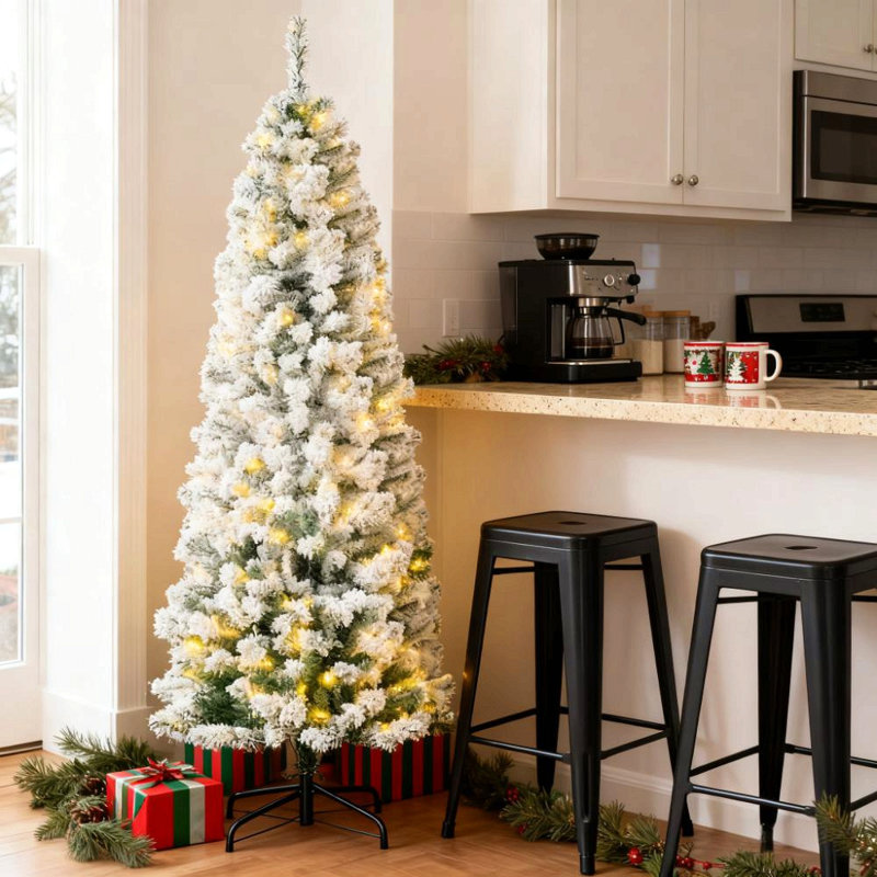 Sapin de Noël artificiel facile à assembler avec branches réalistes, lumières à DEL, H 5,9 pi, Illuminée