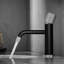 Élégant robinet de salle de bain à fixation sur le comptoir - noir et argent avec remplissage en céramique pour la rouille et la corrosion ternissant l'ajustement facile du débit d'eau
