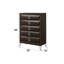 Commode contemporaine à cinq tiroirs avec finition merlot foncé et pieds industriels en métal noir pour un rangement élégant et durable.