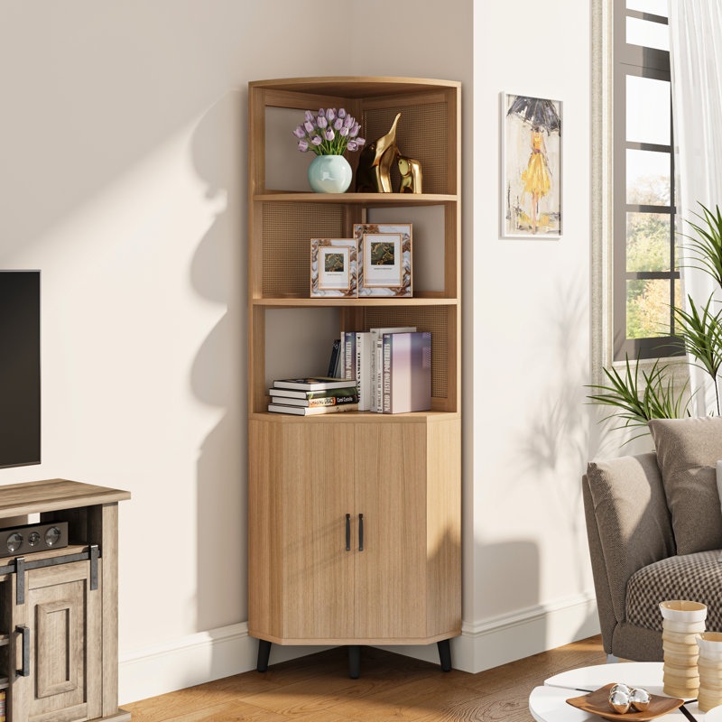 Bibliothèque de rangement 69 "H x 17,7" l en rotin et bois avec portes, tablette d'angle à 3 niveaux avec armoire, Naturel