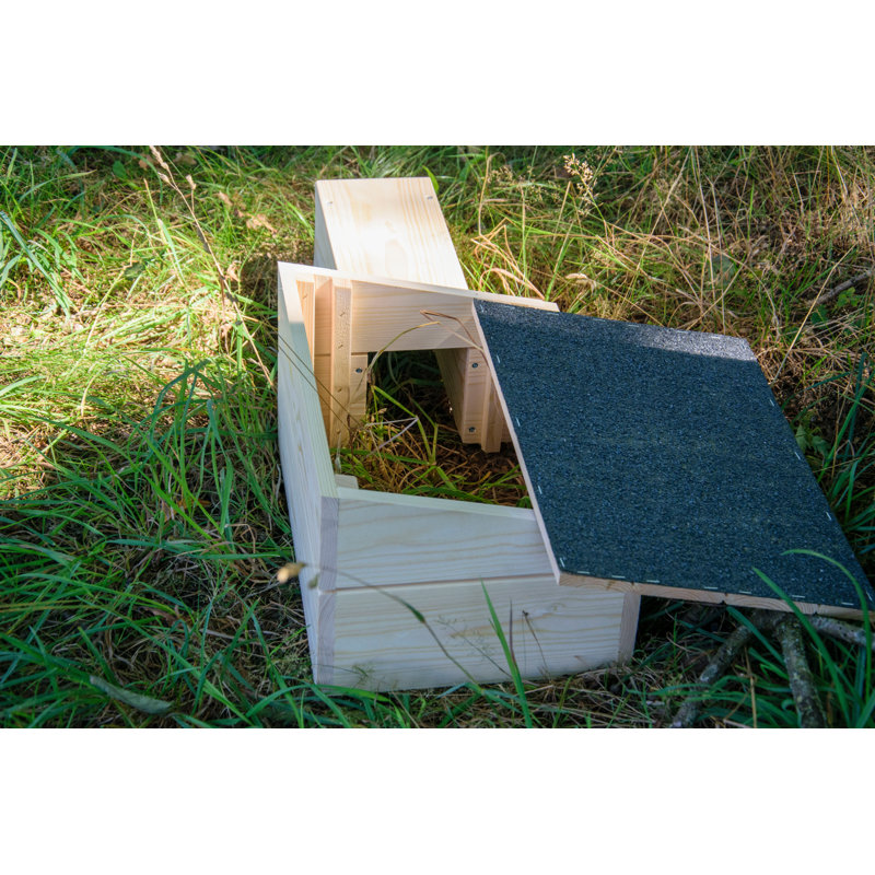 Allize Freestanding Hedgehog House