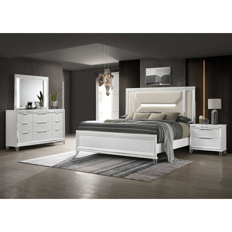 Maomina 4-piece Eastern King Bedroom Set White, King