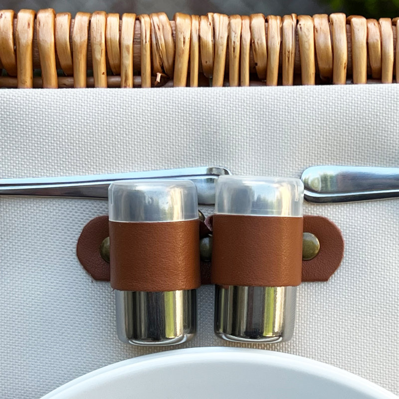 Cheshire Basket for Two with Coffee Set and Blanket in London