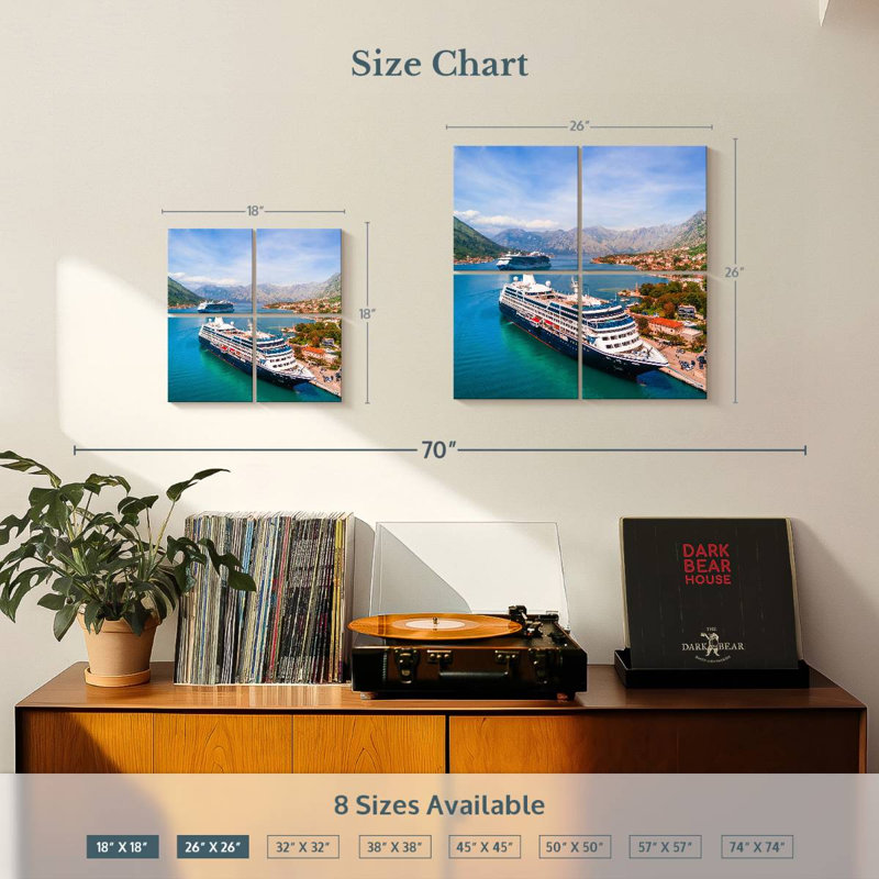 Deux bateaux de croisière Mehar, H 18 po x l 18 po