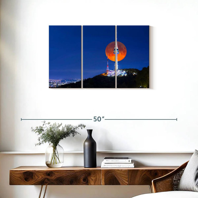Sirci, lune de sang et tour Namsan, H 20 po x l 33 po
