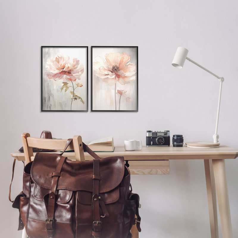  «Soft Soft Pink Budding Flowers», ensemble de 2 giclées par Raymond Powers, H 18 po x l 12 po, Giclée encadrée noir minuit