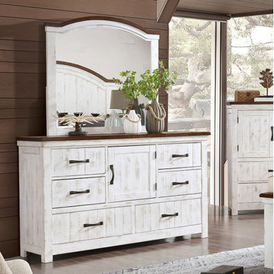Shlinger 59.38'' W 6 - Drawer Dresser