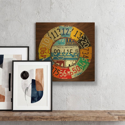 «Horloge carrée» par Design Turnpike, métal doré, 12 po x 12 po