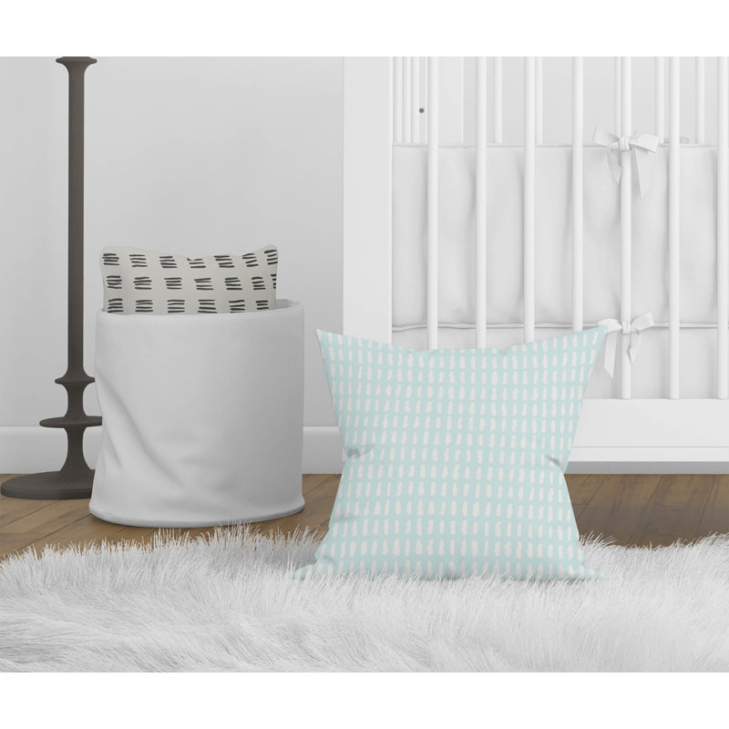 Coussin Pasture Play, H 18 po x l 18 po, Bleu clair / rayures bleues