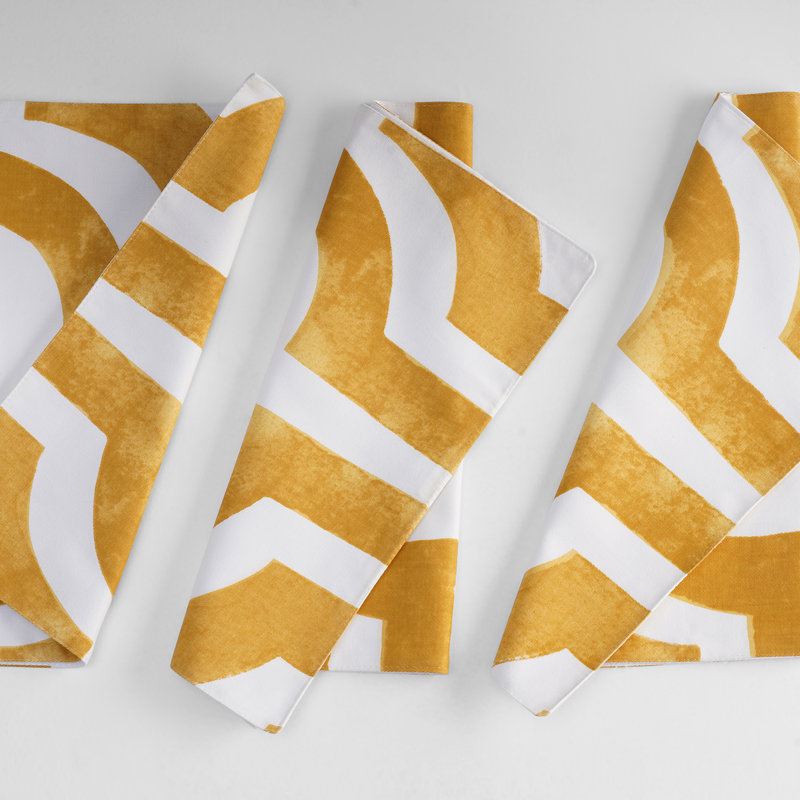 Cobyn 7 Piece Printed Cotton Table Runner and Placemats for Dining Room Set, Mecca Gold