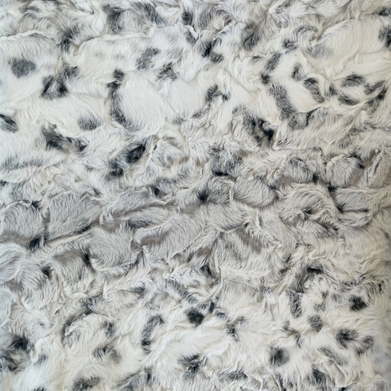 Couverture en fausse fourrure Plutus, L 96 po x L 110 po, Alliage