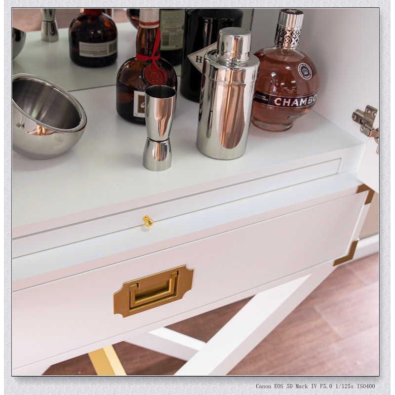 Grande armoire de campagne avec rangement Campaign