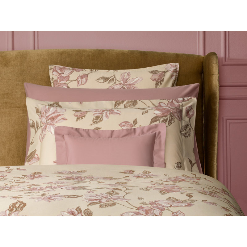 Milena Sham, Decor