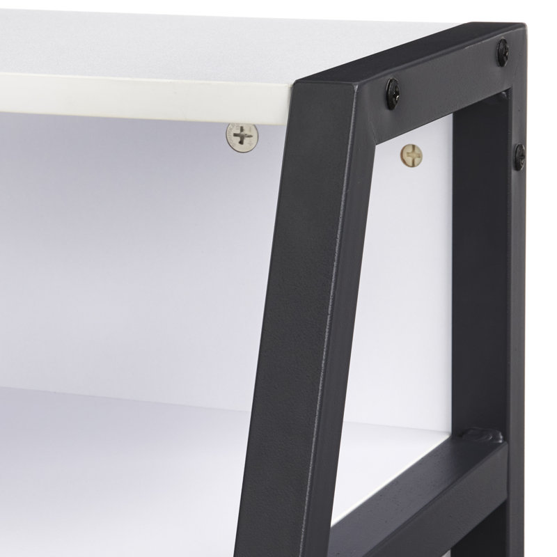 Bureau Amari, Noir
