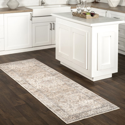 Tapis persan antitaches Britt