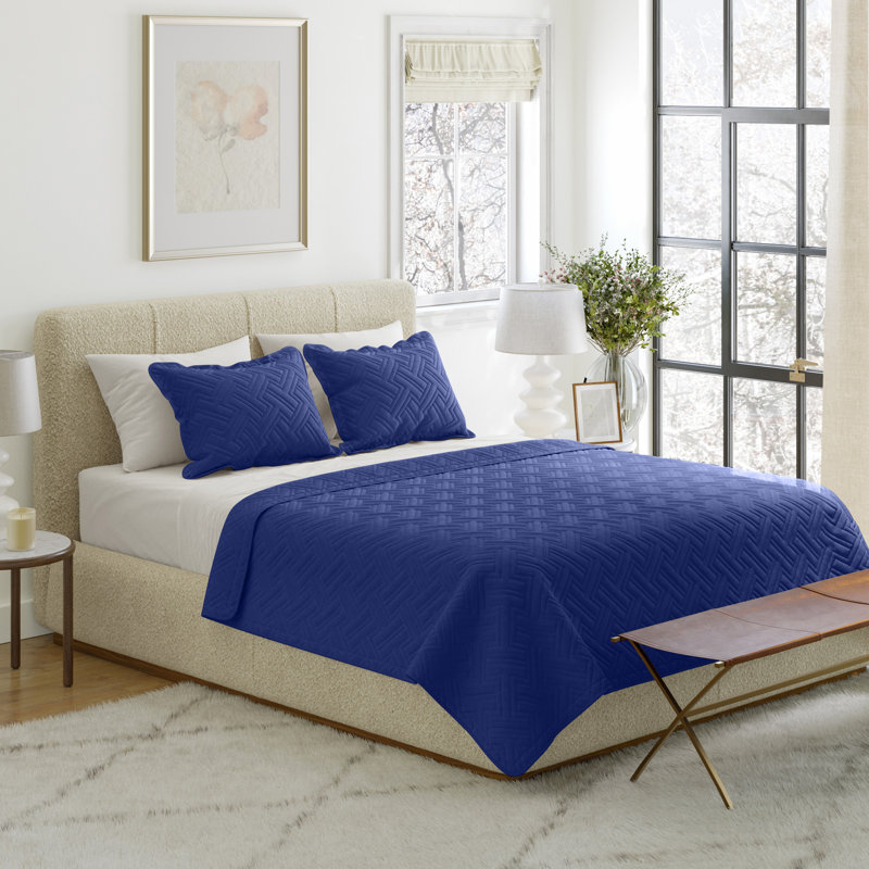 3-Piece Queen Quilt Bedding Set - Queen Bedspread and 2 Pillow Shams with Embossed Diamond Pattern - Lightweight Bed Set for All Seasons - Soft Microfiber Coverlet by Lavish Home (Blue)