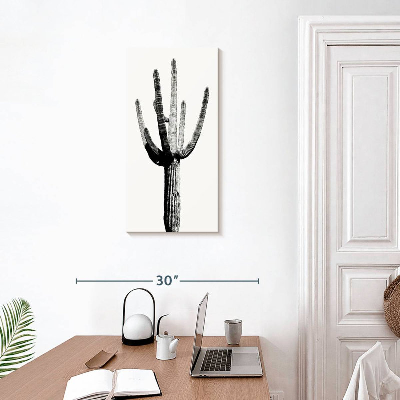 Saguaro noir et blanc I, H 30 po x l 15 po