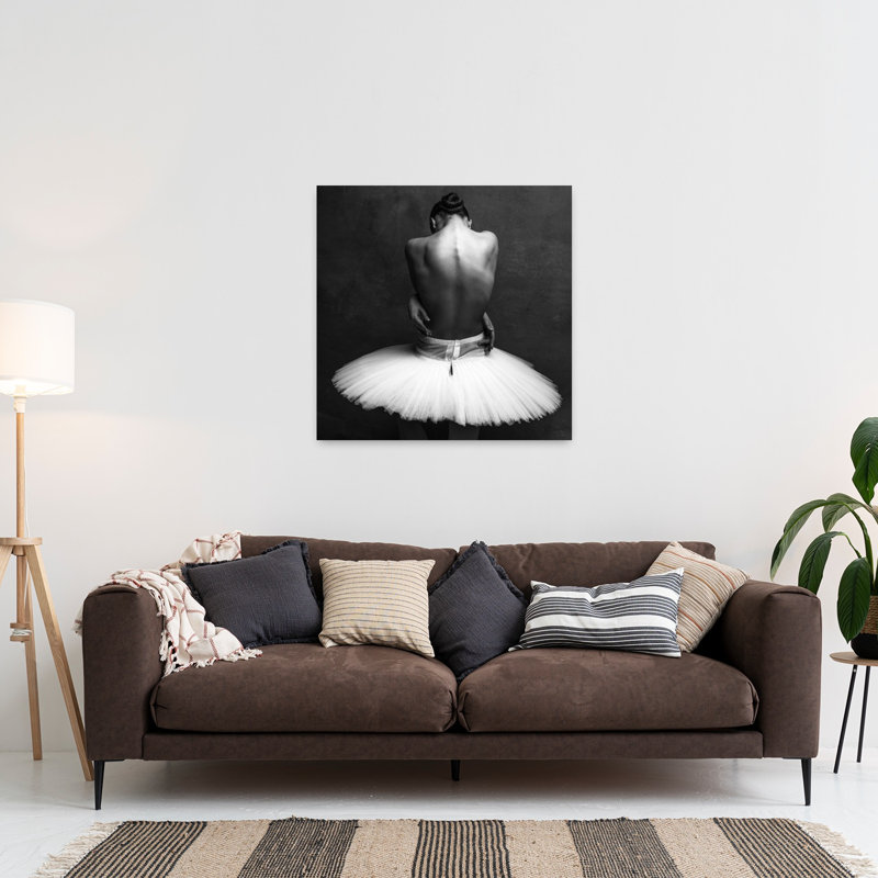 Affiche murale classique, délicate et dramatique représentant une ballerine de dos, 36" H x 36" W