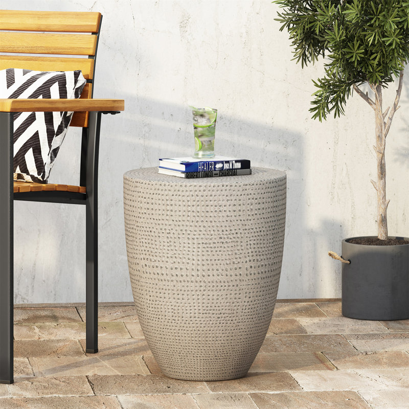 Table d'appoint d'extérieur en béton léger