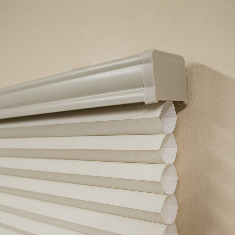 Store alvéolaire horizontal / vénitien sans cordon filtrant la lumière, gris, L 18,5 po x L 72 po