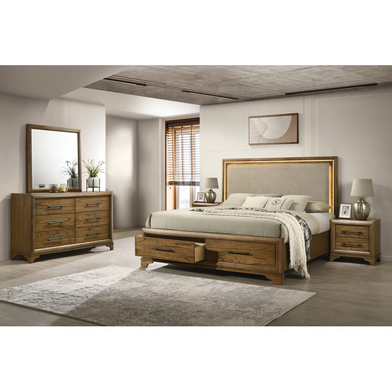 Virginie 5-Piece Wood King Bedroom Set With 2 Nightstands In Honey, King