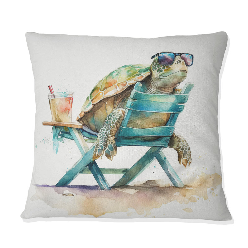 Tortue allongée sur une chaise de plage avec lunettes de soleil III - Oreiller imprimé tortue, H 18 po x l 18 po, Carré