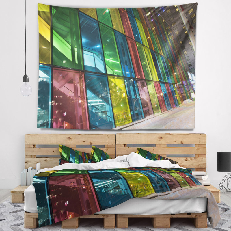 Tapisserie du palais des congrès de montréal, H 32 po x l 39 po