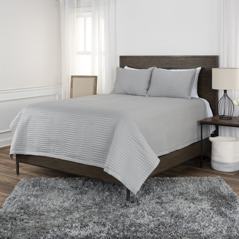  100% Polyester Reversible 3 Piece Quilt Set, Queen, Gray