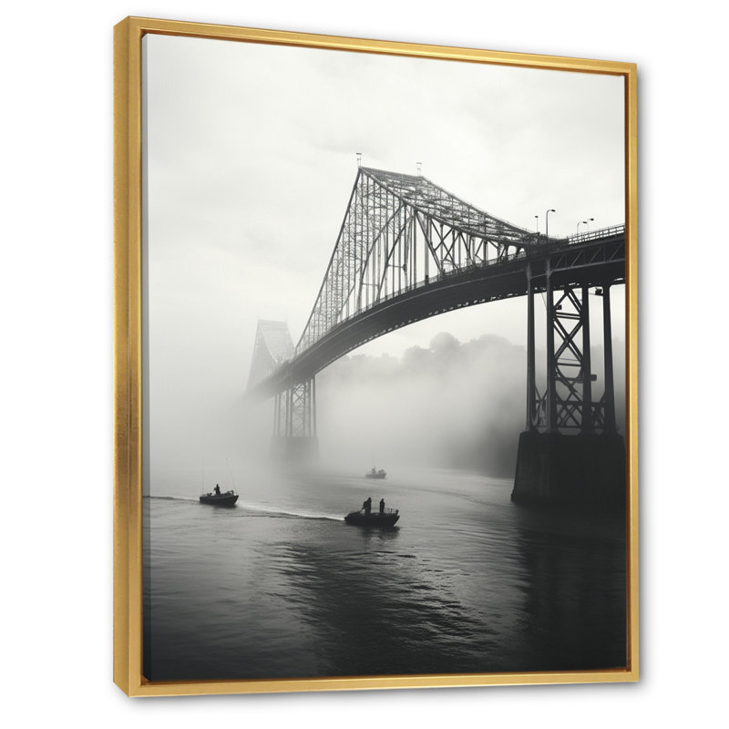 Pont gris dans le brouillard II sur toile, H 20 po x l 12 po x P 1 po, Cadre flottant doré