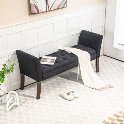Banc de bout de lit avec capitonnage à boutons, banc d'entrée de chambre rembourré avec accoudoirs et pieds en bois massif pour la chambre à coucher