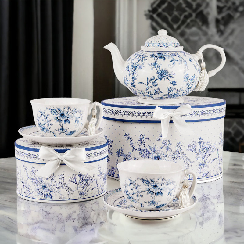 Service à thé fleurs bleues dans une boîte cadeau
