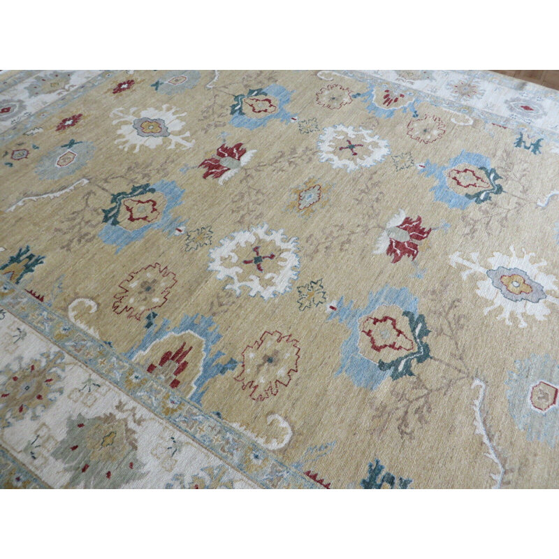Tapis beige unique de 9 pi 4 po x 11 pi 10 po
