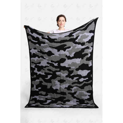 Polka Dot Pattern Luxury Soft Throw Blanket