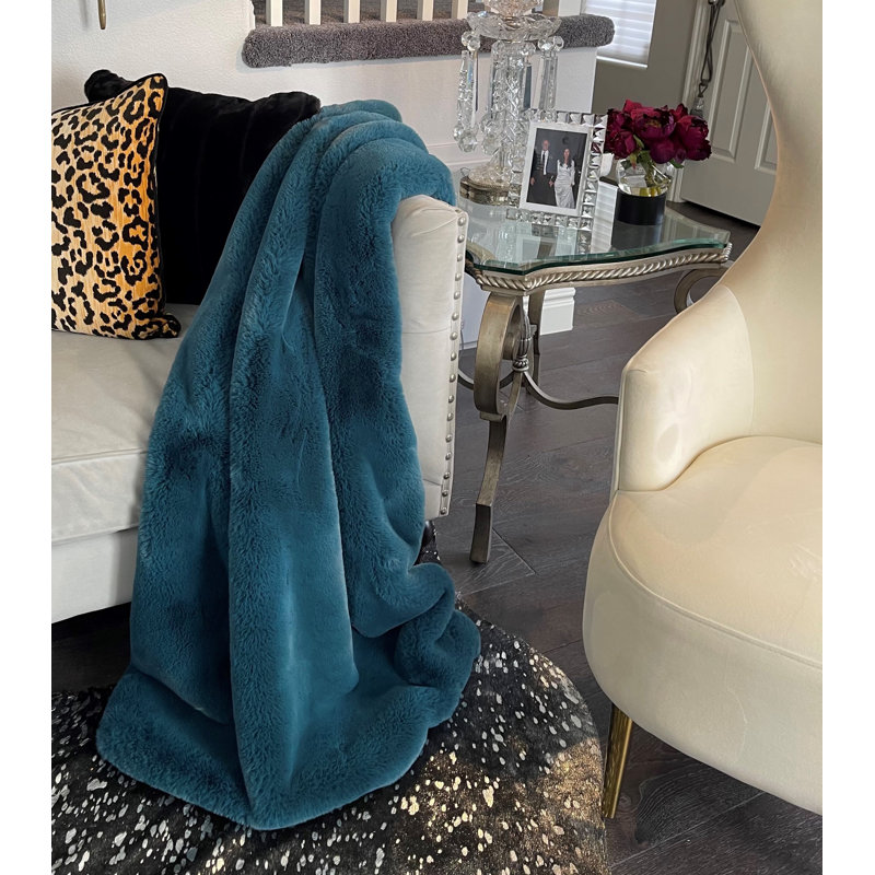 Jeté Chinchilla, Bleu sarcelle