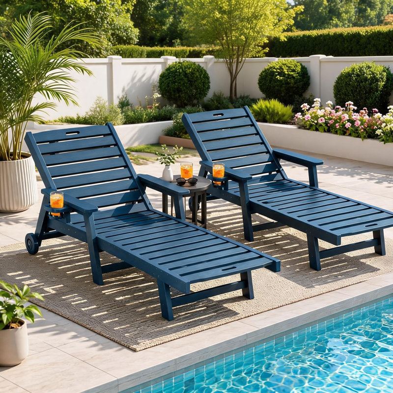 Ensemble de 2 chaises longues de patio en PEHD, fauteuil inclinable réglable à 5 positions avec porte-gobelet et roulettes, chaise longue d'extérieur de piscine robuste, bleu marine