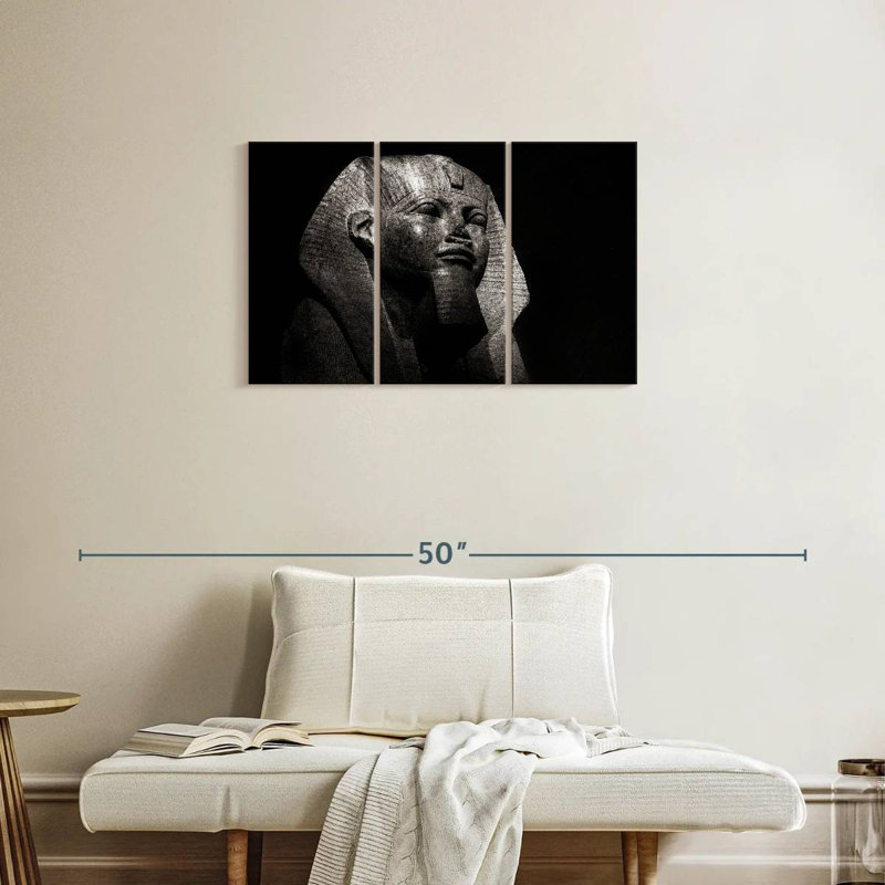 Brampt Closeup Black Sphinx, 20" H x 33" W