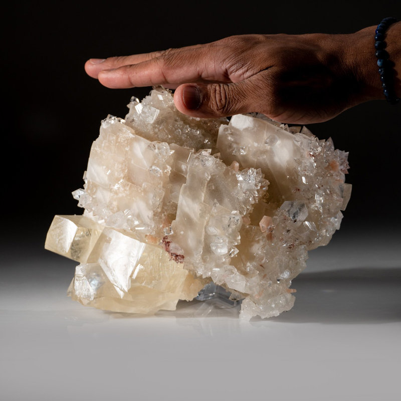 Calcite with Apophyllite from Jalgaon