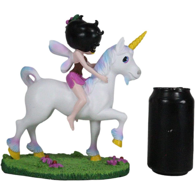 Figurines & Sculptures