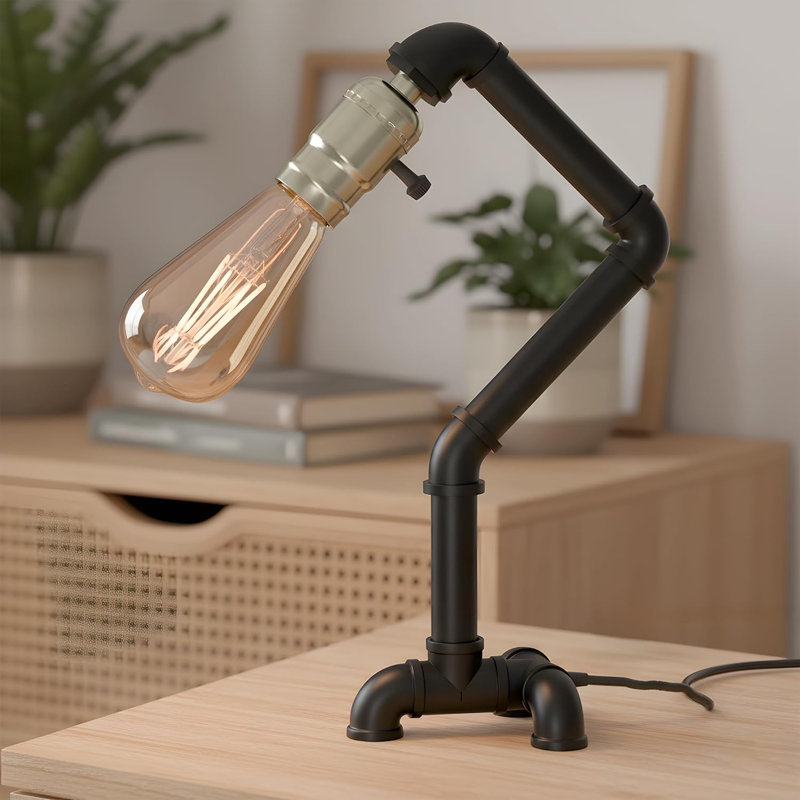 Anahie Metal Tripod Lamp, Black