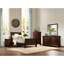 Mobilier de chambre à coucher simple de style classique - Lit en cerisier brun, traditionnel pour un espace de détente