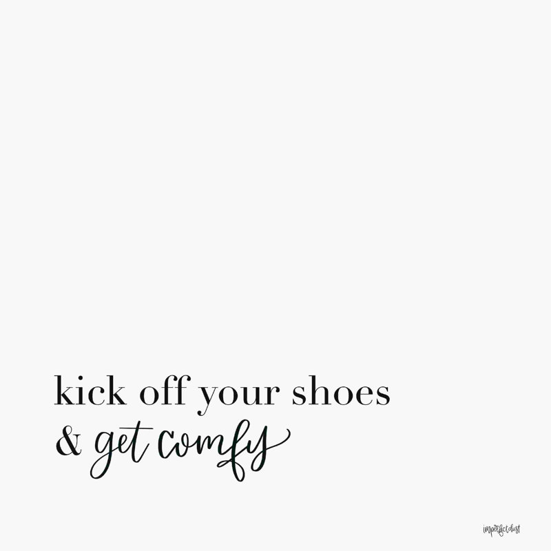 2885027_Kick Off Your Shoes, H 12 po x l 12 po