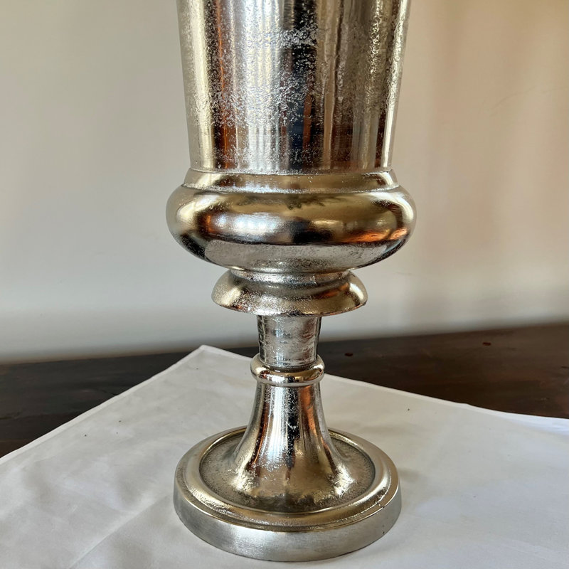 Vase argenté, 24,75 pouces