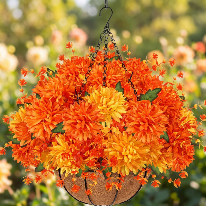 Panier suspendu à fleurs artificielles d'automne
