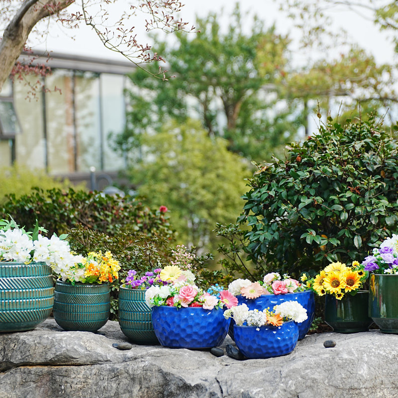 Pot de fleurs, Bleu antique
