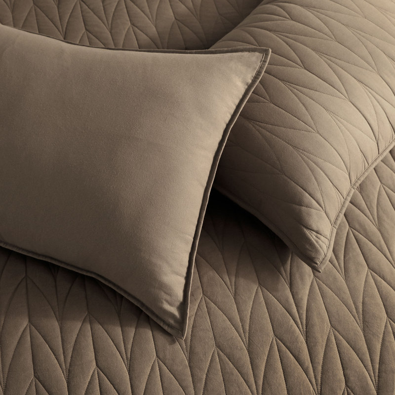 Wonderful 100% Cotton Reversible 3 Piece Quilt Set, Light Brown/Khaki, King Quilt + 2 King Shams