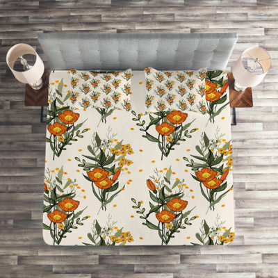 Bunny Farmhouse / Country Floral Coverlet