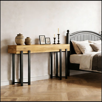Console de style moderne avec plateau en MDF E1 brun rustique et pieds en fer noir élégant, idéale pour le bureau et la décoration intérieure.
