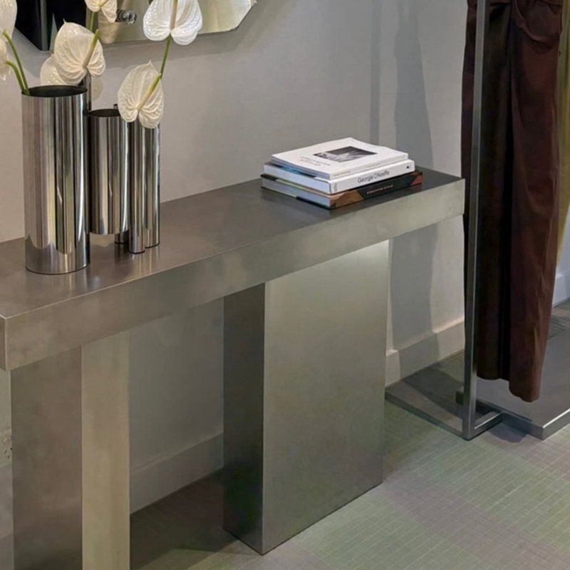 Console Modern Minimalist