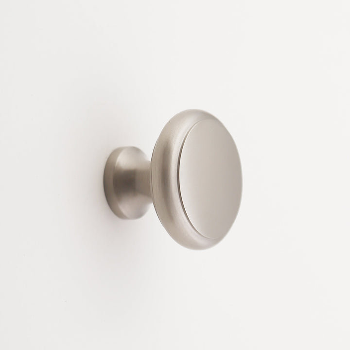 Poignée d'armoire Madelyn Carter Elizabeth, 1.25", Nickel satiné