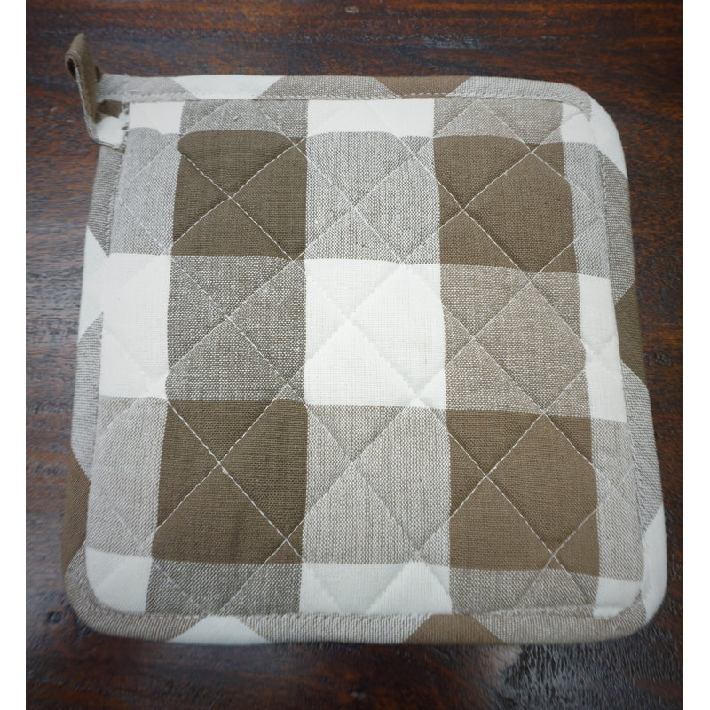 Home & Manor Gingham Cotton Potholder